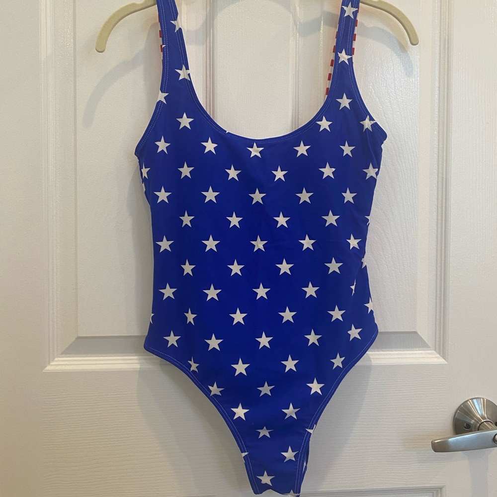 LA HEARTS swimsuit, perfect for 4th of July 😍🇺🇸